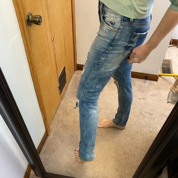 Blank NYC straight leg distressed bleach wash slub jeans - Picture 9 of 13